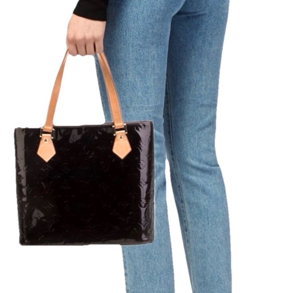 SOLD!! Louis Vuitton LV Vernis Houston Tote in Amarante Patent Leather - Picture 13 of 17